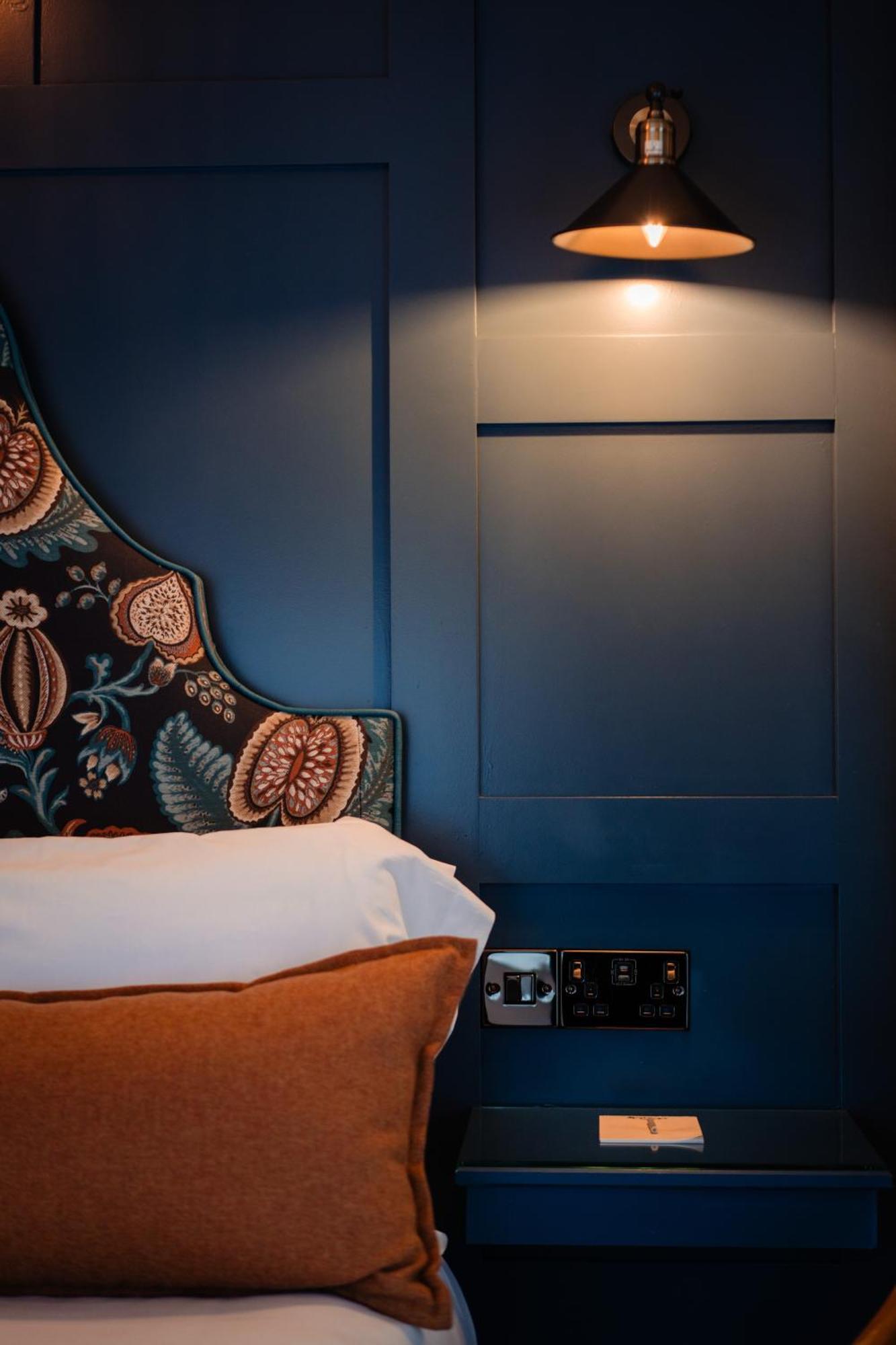 Mcgrory'S Hotel Кулдаф Екстериор снимка